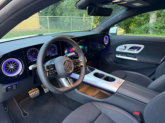 Mercedes-Benz CLA250+ 4 of 5