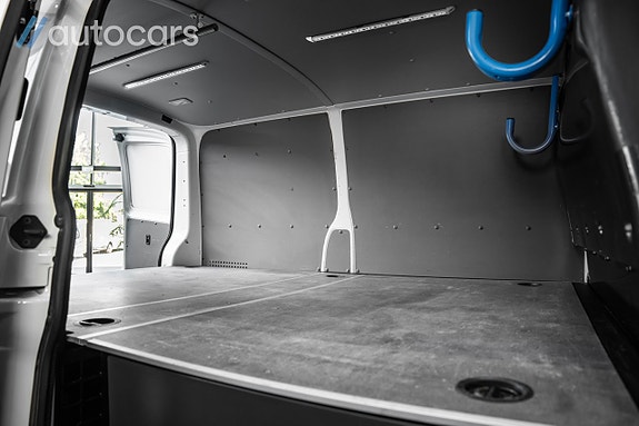 Volkswagen Transporter 17 of 30