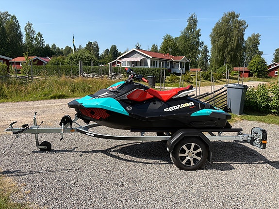 SeaDoo Spark Trixx inkl. nybesiktigat 80km/h vagn 2 of 5