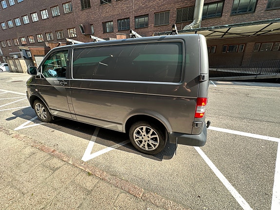 Volkswagen Transporter 2 of 5
