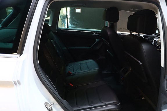 Volkswagen Tiguan 12 of 30