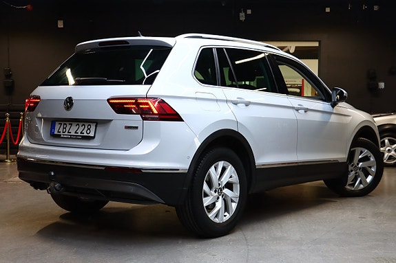 Volkswagen Tiguan 4 of 30