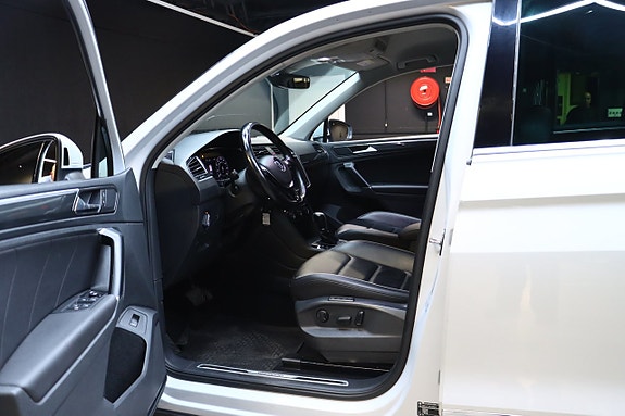 Volkswagen Tiguan 9 of 30