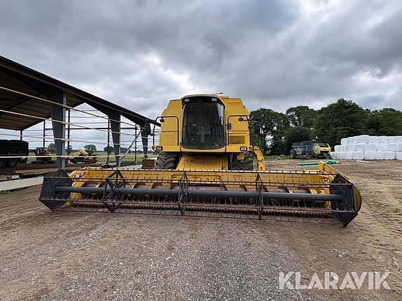 Skördetröska New Holland TX68 Plus 2 of 5