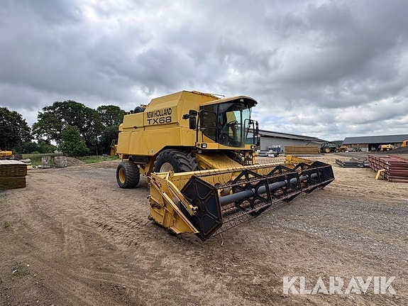 Skördetröska New Holland TX68 Plus 3 of 5