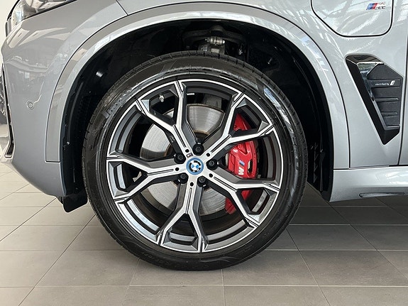 BMW X5 4 of 5
