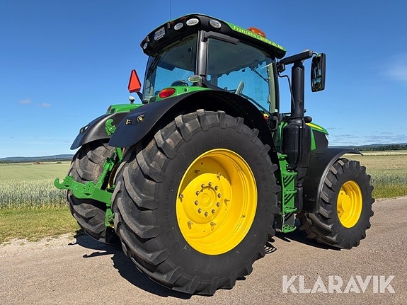 Traktor John Deere 6215R med frontlyft och GP 5 of 5