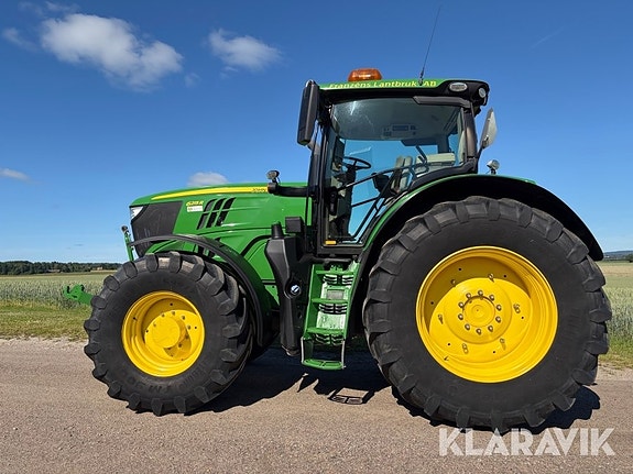 Traktor John Deere 6215R med frontlyft och GP 2 of 5