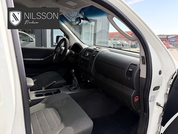 Nissan Navara 26 of 26
