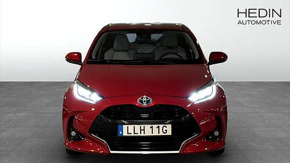 Toyota Yaris 8 of 9