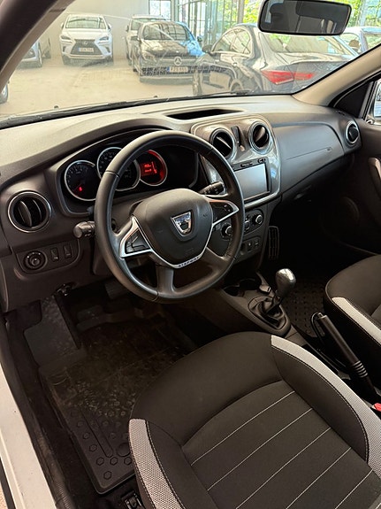 Dacia Sandero Stepway 4 of 5