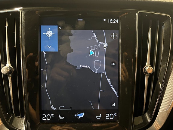 Volvo V60 Cross Country 8 of 14