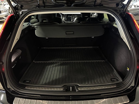 Volvo V60 Cross Country 13 of 14