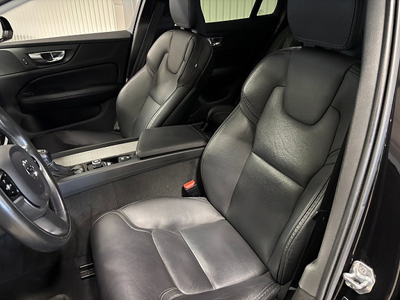 Volvo V60 Cross Country 6 of 14