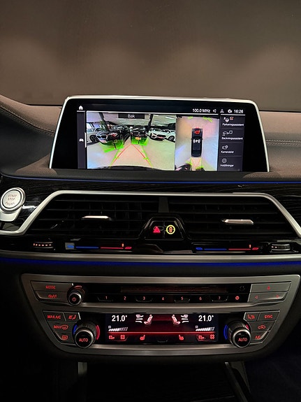 BMW 740d 18 of 23