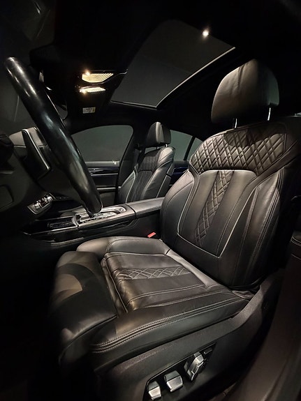 BMW 740d 14 of 23