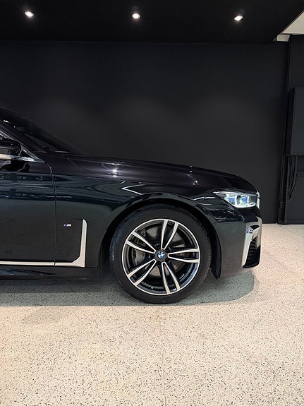 BMW 740d 7 of 23