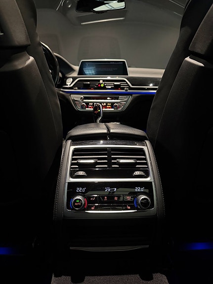 BMW 740d 12 of 23