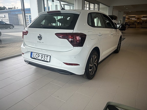 Volkswagen Polo 3 of 5