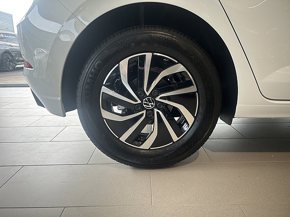 Volkswagen Polo 4 of 5