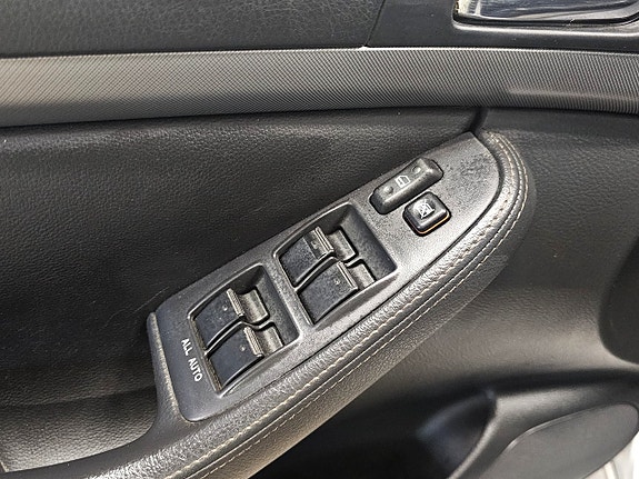 Toyota Avensis 12 of 13