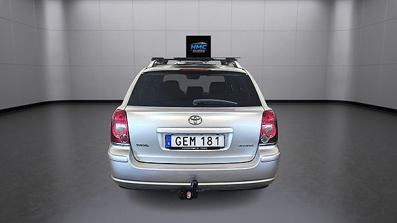 Toyota Avensis 5 of 13