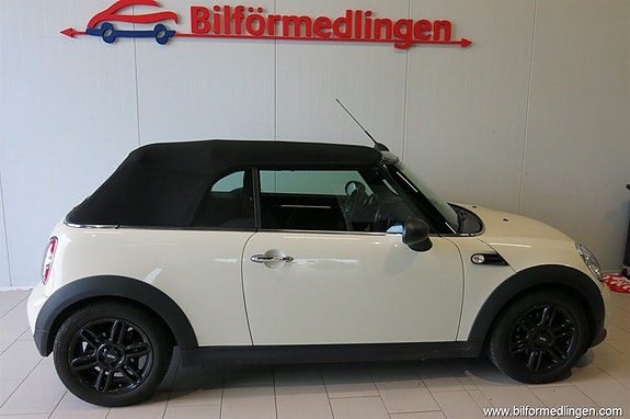 MINI Cooper 4 of 5
