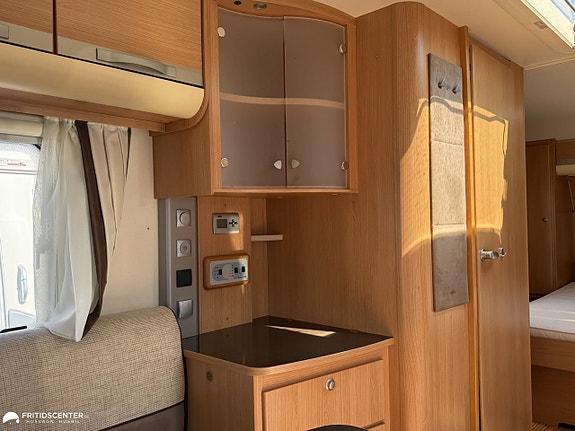 Adria Adora 563 PU *Alde Värme / Queensbed* Ränta 3.95% 8 of 21