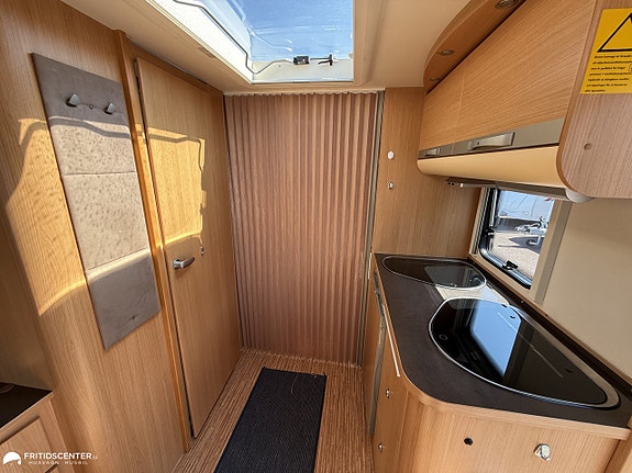 Adria Adora 563 PU *Alde Värme / Queensbed* Ränta 3.95% 15 of 21