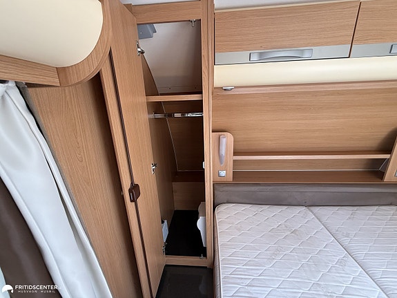Adria Adora 563 PU *Alde Värme / Queensbed* Ränta 3.95% 13 of 21