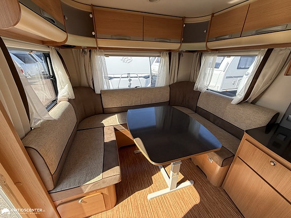 Adria Adora 563 PU *Alde Värme / Queensbed* Ränta 3.95% 2 of 21