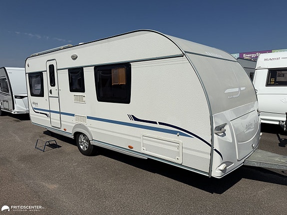 Adria Adora 563 PU *Alde Värme / Queensbed* Ränta 3.95%