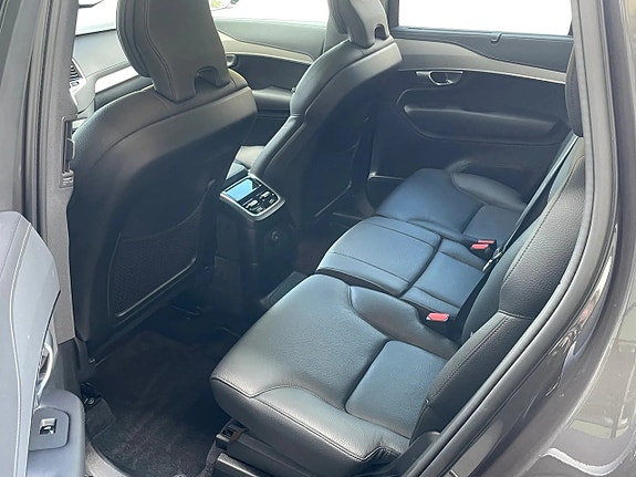 Volvo XC90 13 of 18