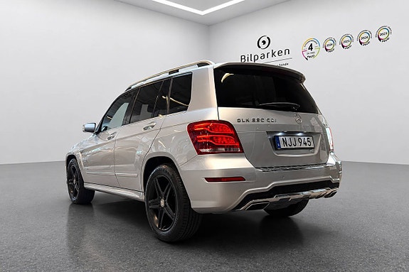 Mercedes-Benz GLK220 3 of 5