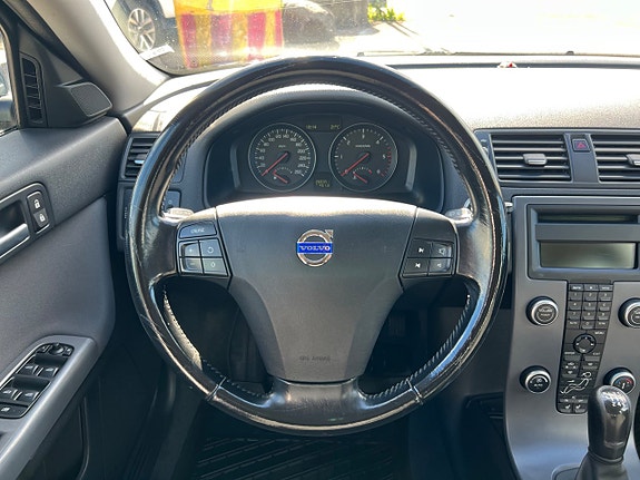 Volvo V50 8 of 16