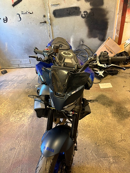 Yamaha MT-09 2 of 3