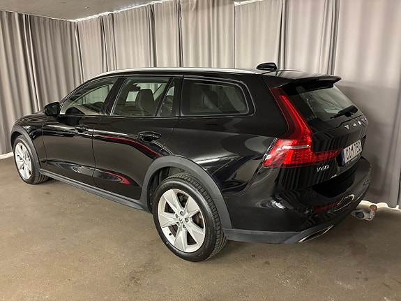 Volvo V60 Cross Country 5 of 5