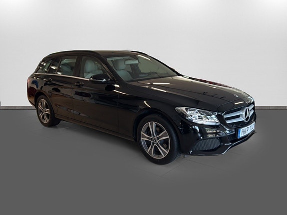 Mercedes-Benz C180 4 of 17