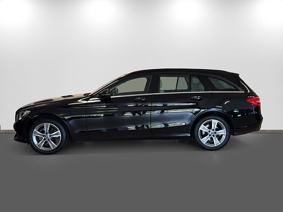 Mercedes-Benz C180 2 of 17