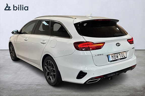 Kia Ceed 2 of 23