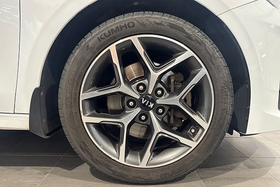 Kia Ceed 17 of 23