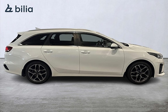 Kia Ceed 18 of 23