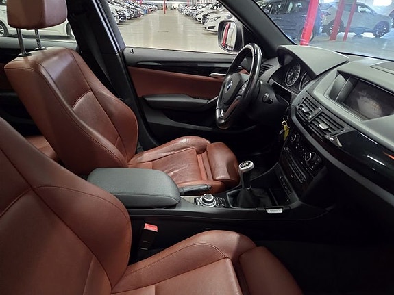 BMW X1 4 of 5