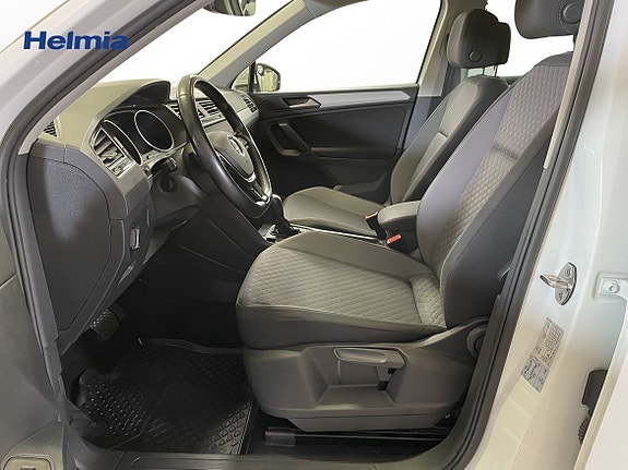 Volkswagen Tiguan 13 of 17