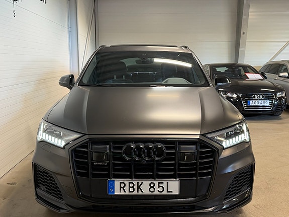 Audi Q7 9 of 23