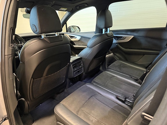 Audi Q7 16 of 23