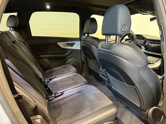 Audi Q7 11 of 23