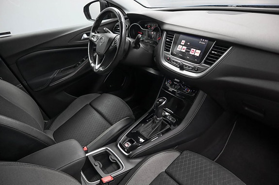 Opel Grandland X 4 of 8