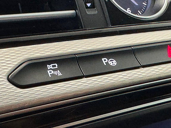 Volkswagen Passat Alltrack 22 of 30