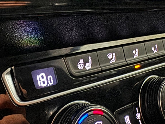 Volkswagen Passat Alltrack 21 of 30